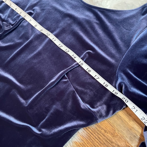 Luxurious Velvet Long Sleeve Dress in Rich Blue - Picture 5 of 7